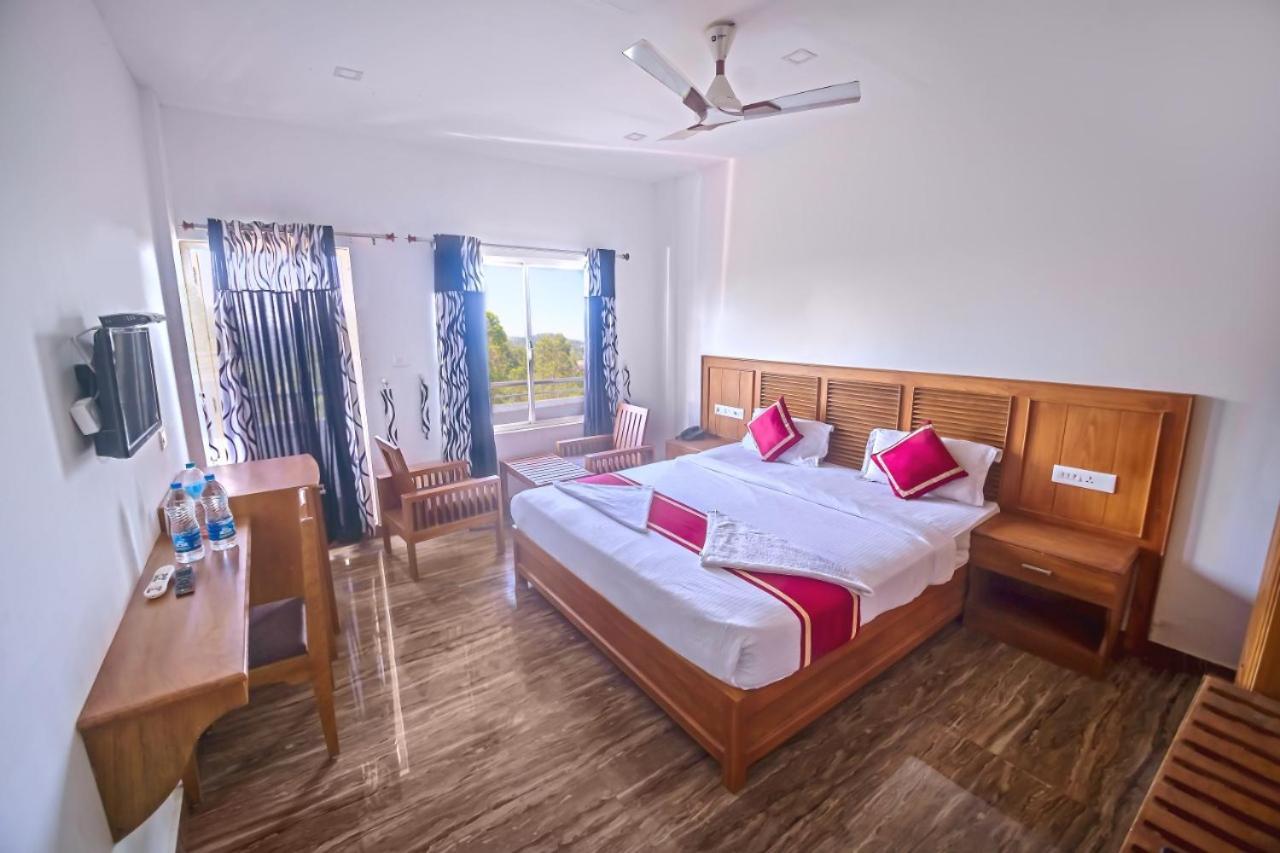 Princess De Munnar - 3 Star Hotel Thiruvananthapuram Bagian luar foto
