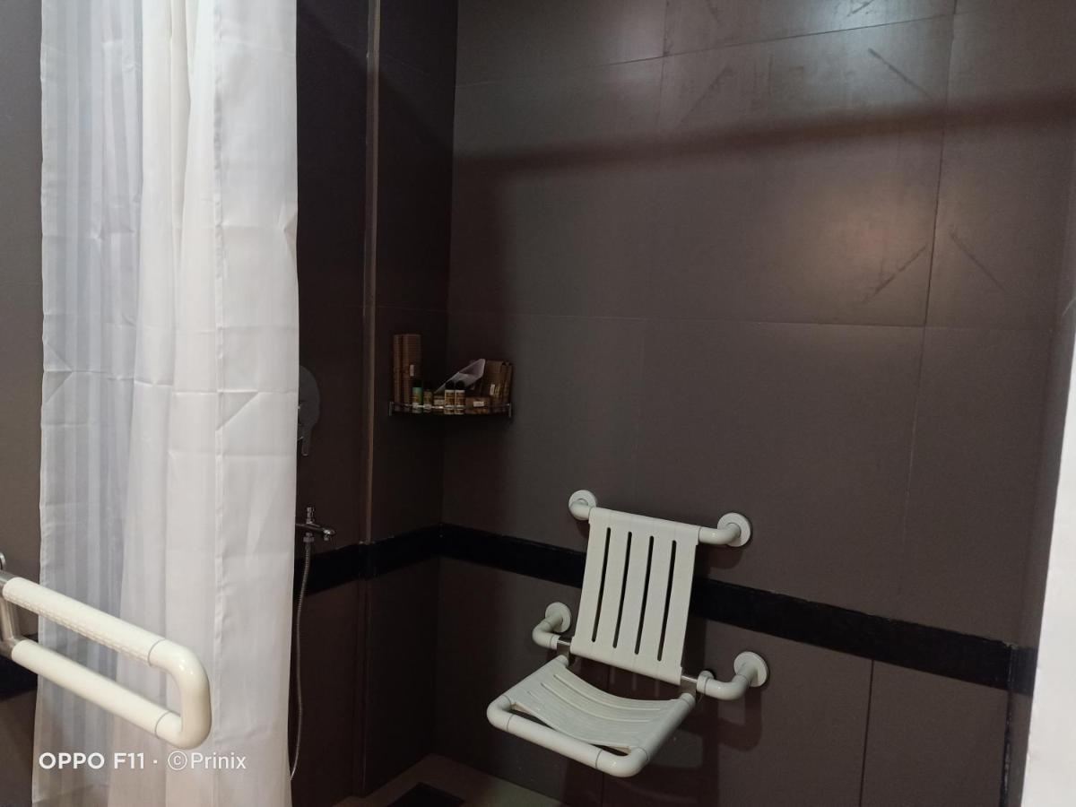 Princess De Munnar - 3 Star Hotel Thiruvananthapuram Bagian luar foto