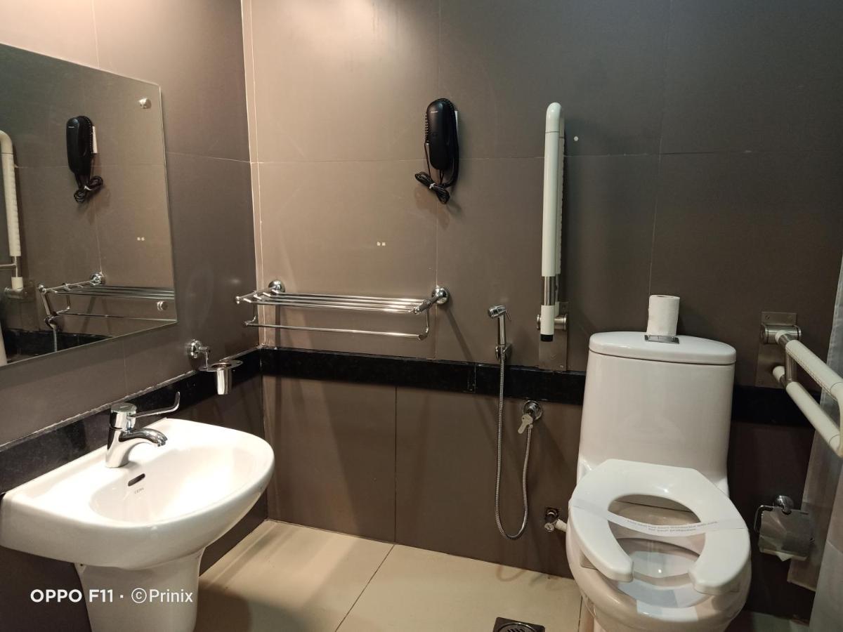 Princess De Munnar - 3 Star Hotel Thiruvananthapuram Bagian luar foto